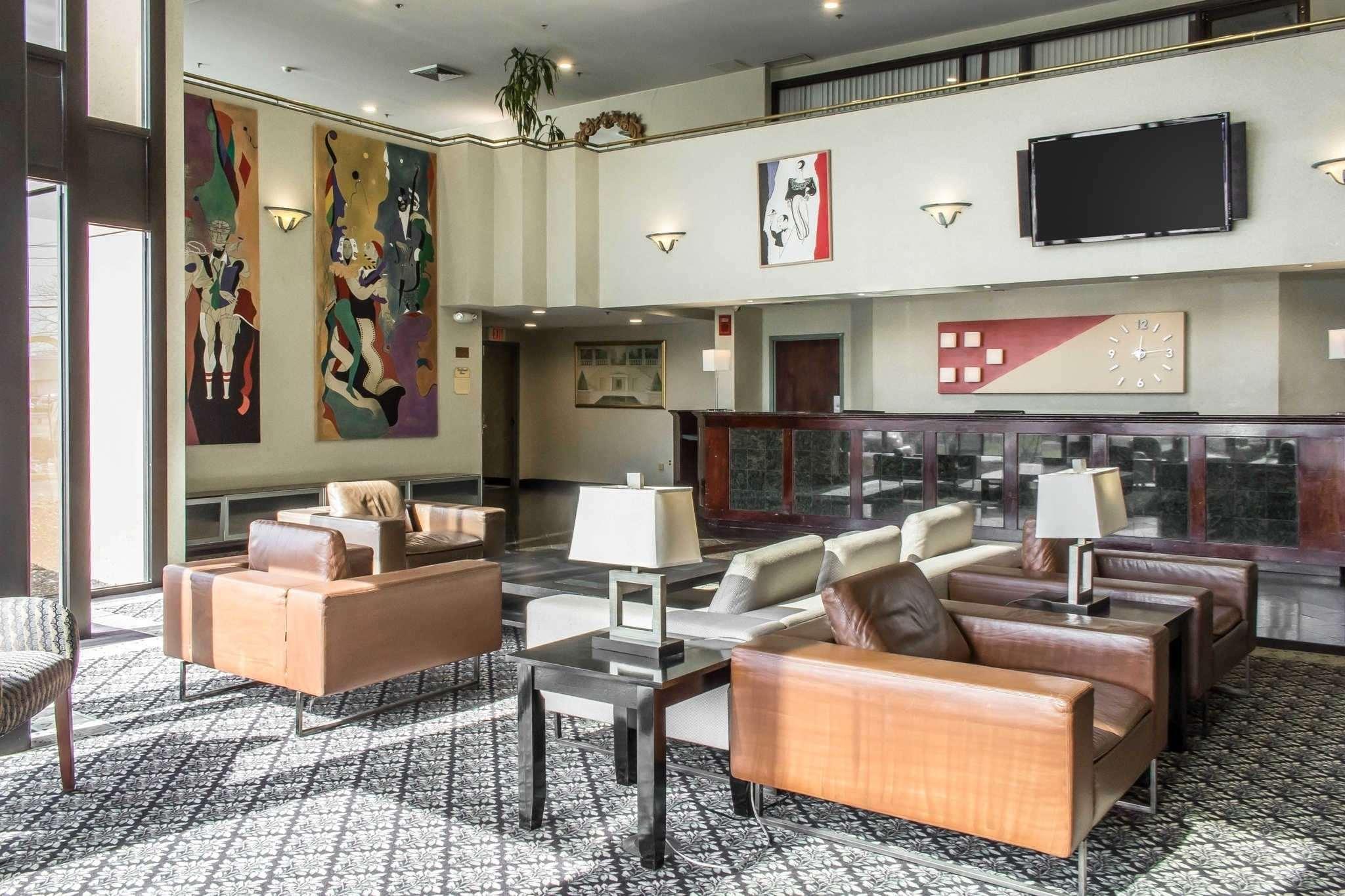 Clarion Hotel & Conference Center Ronkonkoma Buitenkant foto