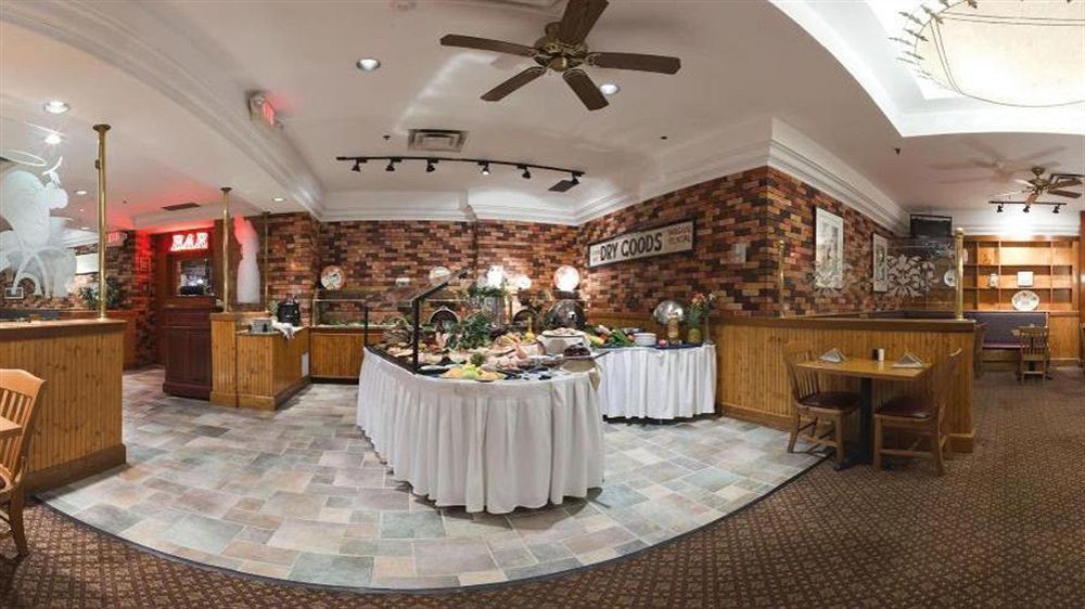 Clarion Hotel & Conference Center Ronkonkoma Buitenkant foto